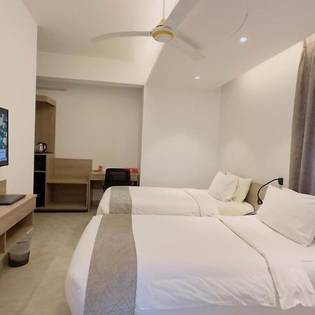 Priyo Nibash Stylish Residential Hotel Dakka Kültér fotó